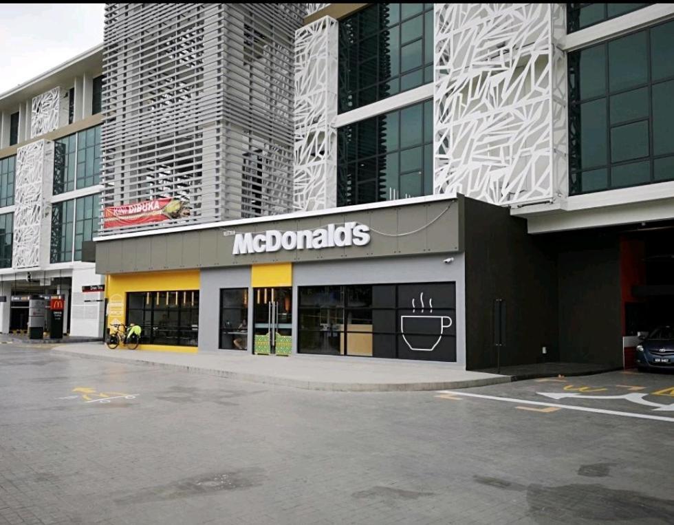 Shaftsbury Putrajaya At Alamanda Mall Lejlighed Eksteriør billede